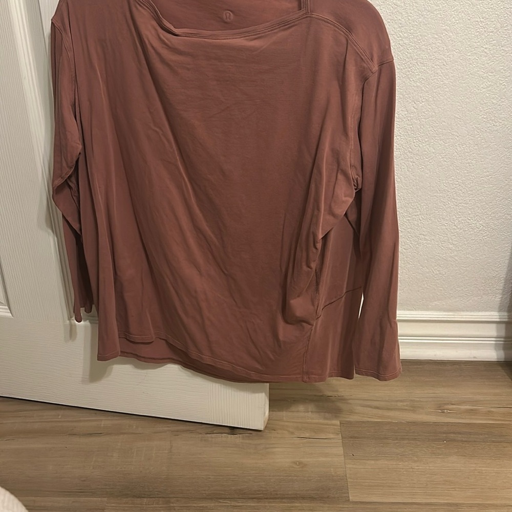 Lululemon Back In Action - Picture 3 of 4